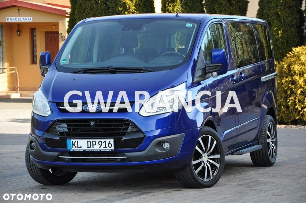Ford Tourneo Custom - 1