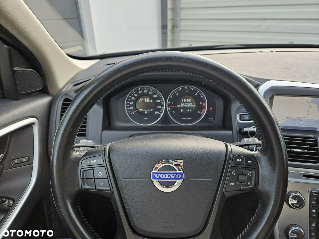 Volvo XC 60 D4 Geartronic Kinetic - 32