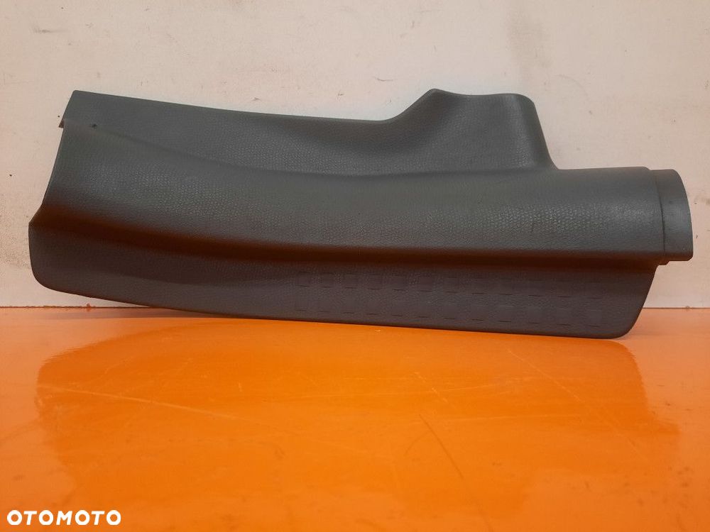 SUZUKI SWIFT IV MK6 04-10 TAPICERKA LISTWA PROGU PRAWA TYŁ  7615263J - 1