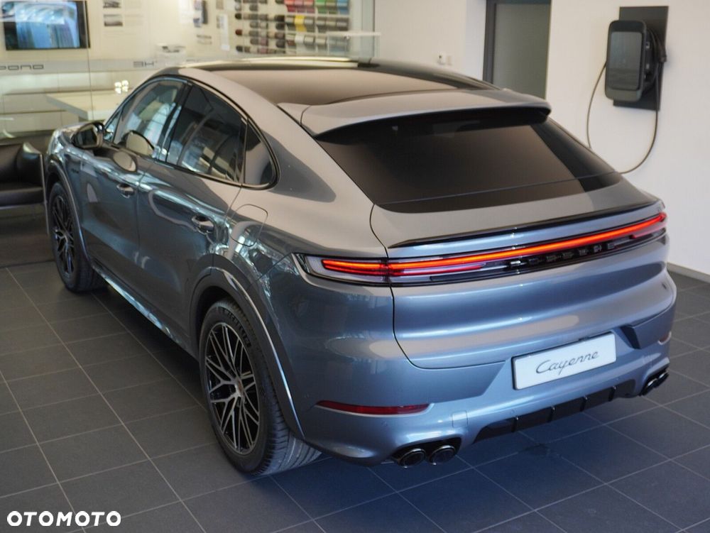 Porsche Cayenne E-Hybrid PHEV Black Edition - 18