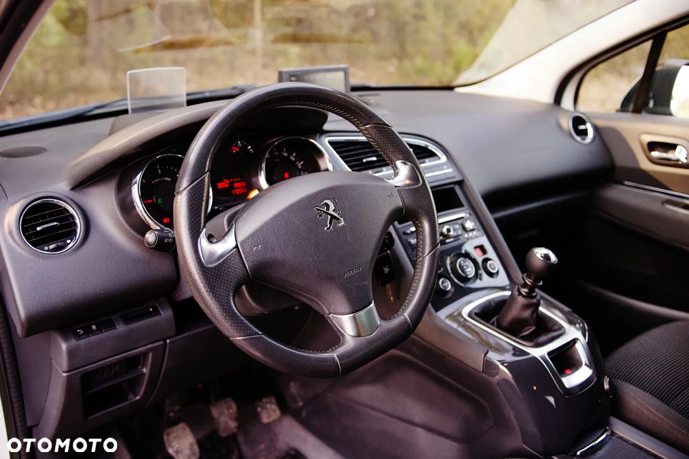 Peugeot 5008 HDI FAP 150 Allure - 21