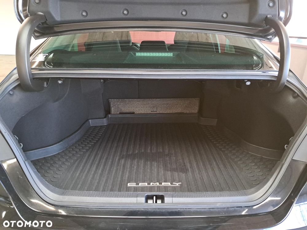 Toyota Camry 2.5 Hybrid Comfort CVT - 14
