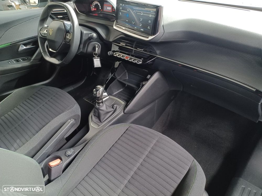Peugeot 2008 1.2 PureTech Active - 12