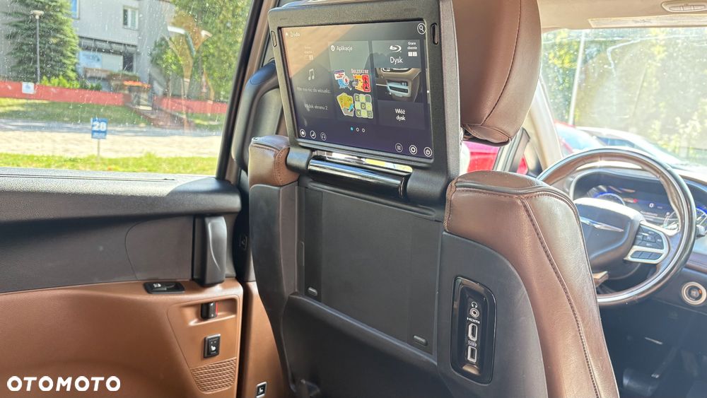 Chrysler Pacifica - 28