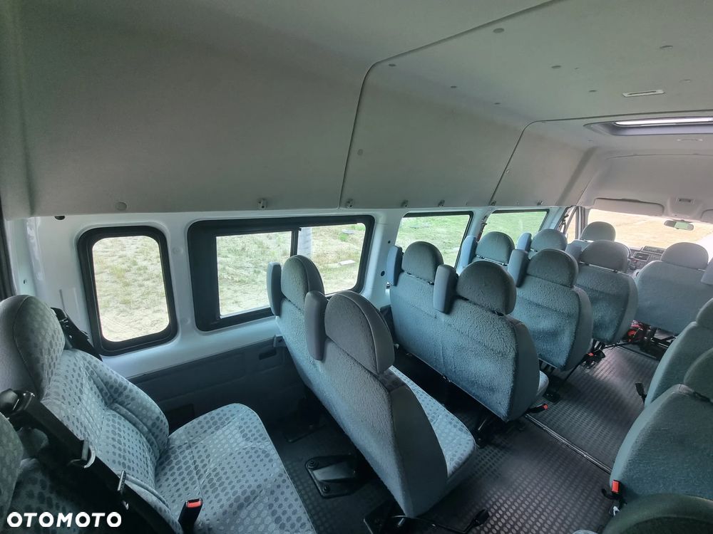 Ford Transit - 13