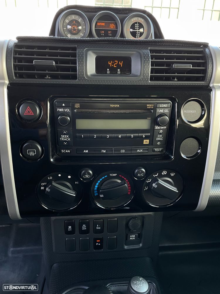 Toyota FJ Cruiser - 9