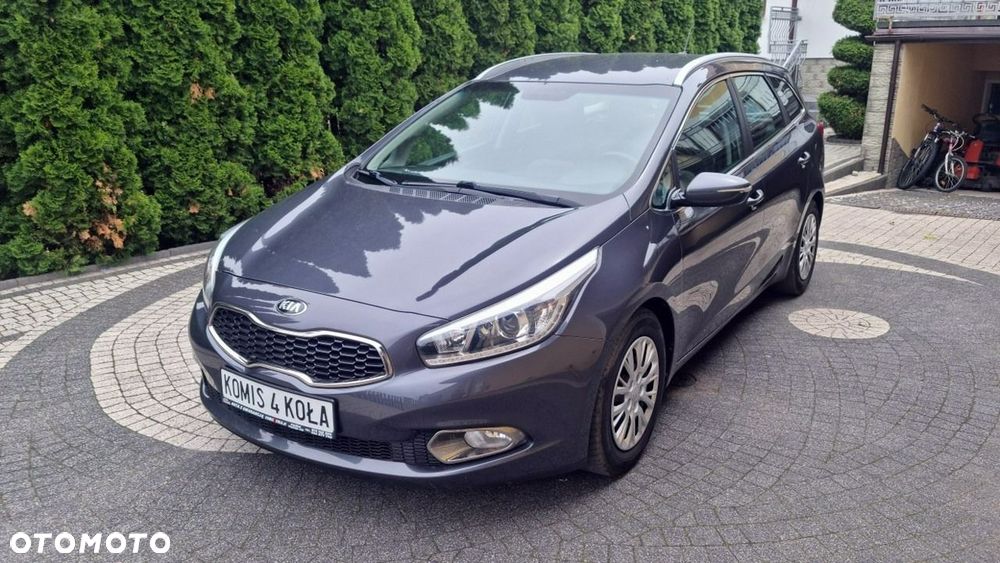 Kia Ceed - 8