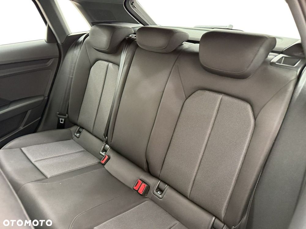 Audi A3 Sportback - 13