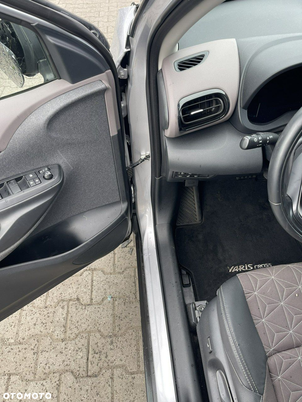 Toyota Yaris Cross Hybrid 1.5 Executive 4x4 - 5