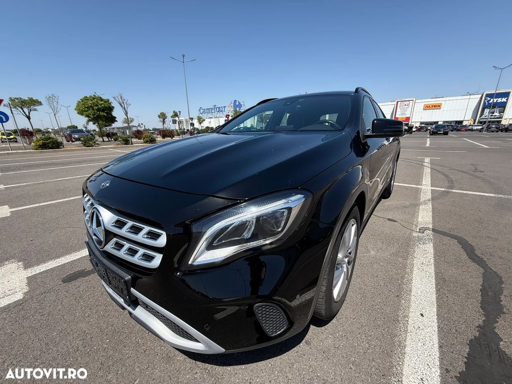 Mercedes-Benz GLA - 9