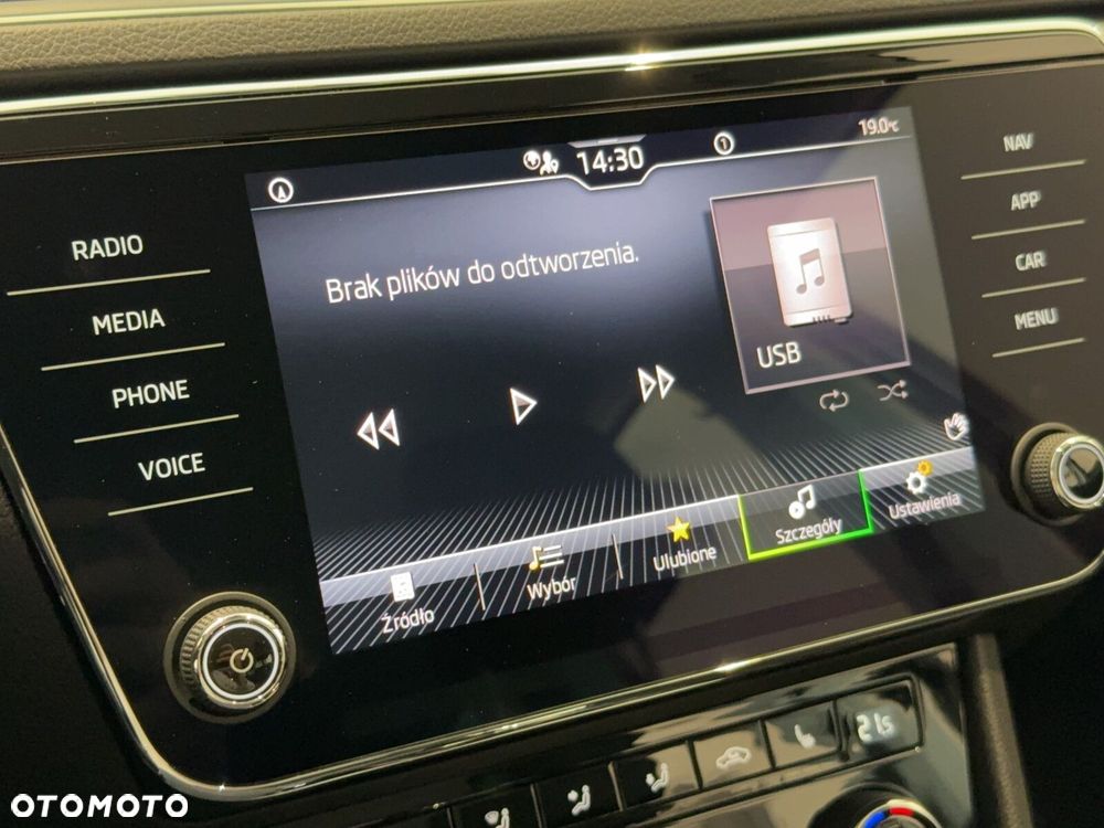 Skoda Superb 2.0 TDI SCR Ambition DSG - 29