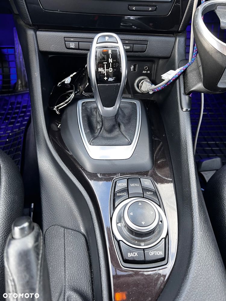 BMW X1 xDrive18d - 12