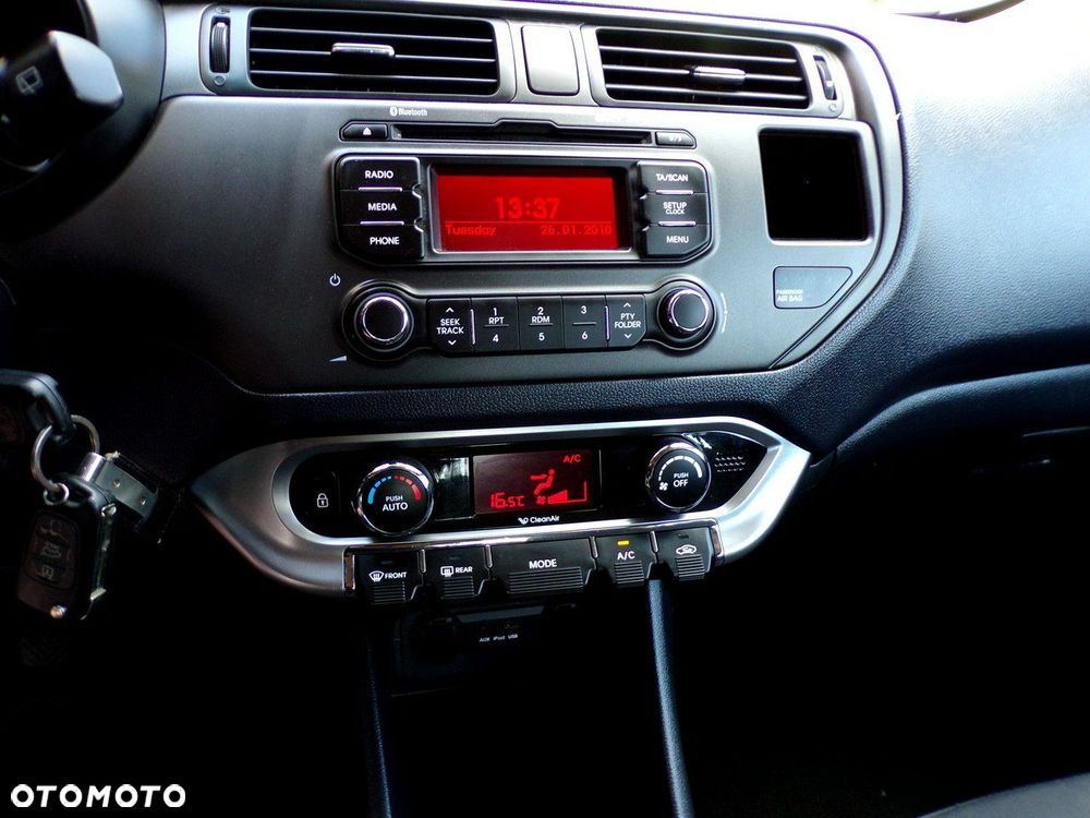 Kia Rio - 22