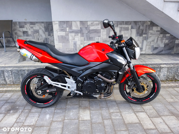 Suzuki GSR