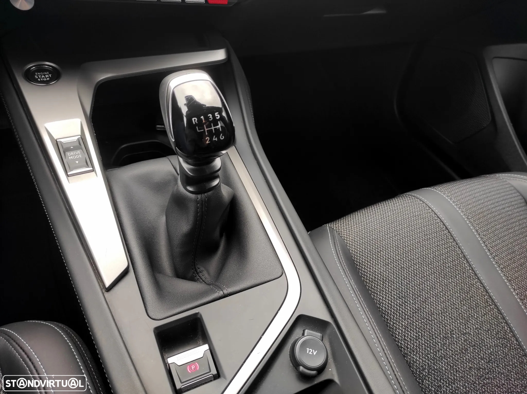 Peugeot 308 1.2 PureTech Allure - 26