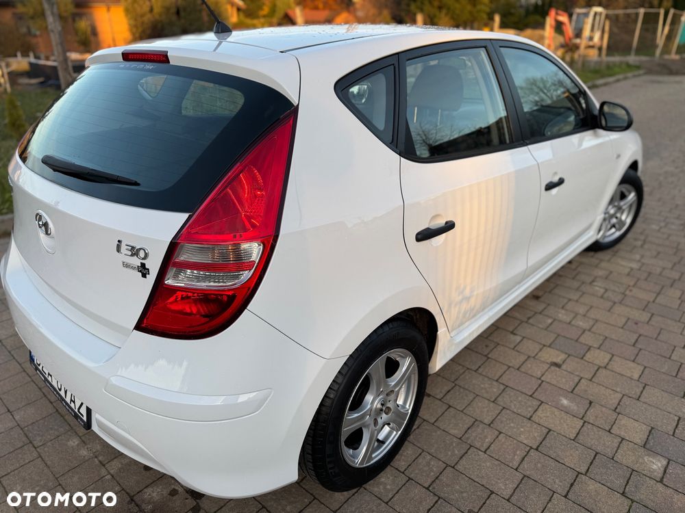 Hyundai i30 1.4 Comfort World Cup - 4