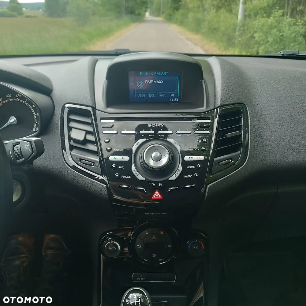 Ford Fiesta 1.0 EcoBoost Titanium - 17