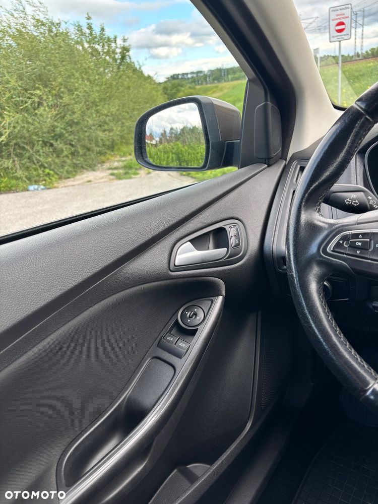 Ford Focus 1.6 Gold X - 10