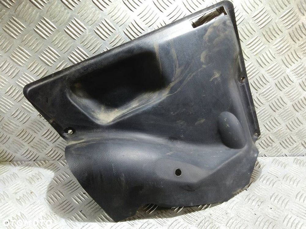 BOCZKI TYLNE FIAT 126P - 2