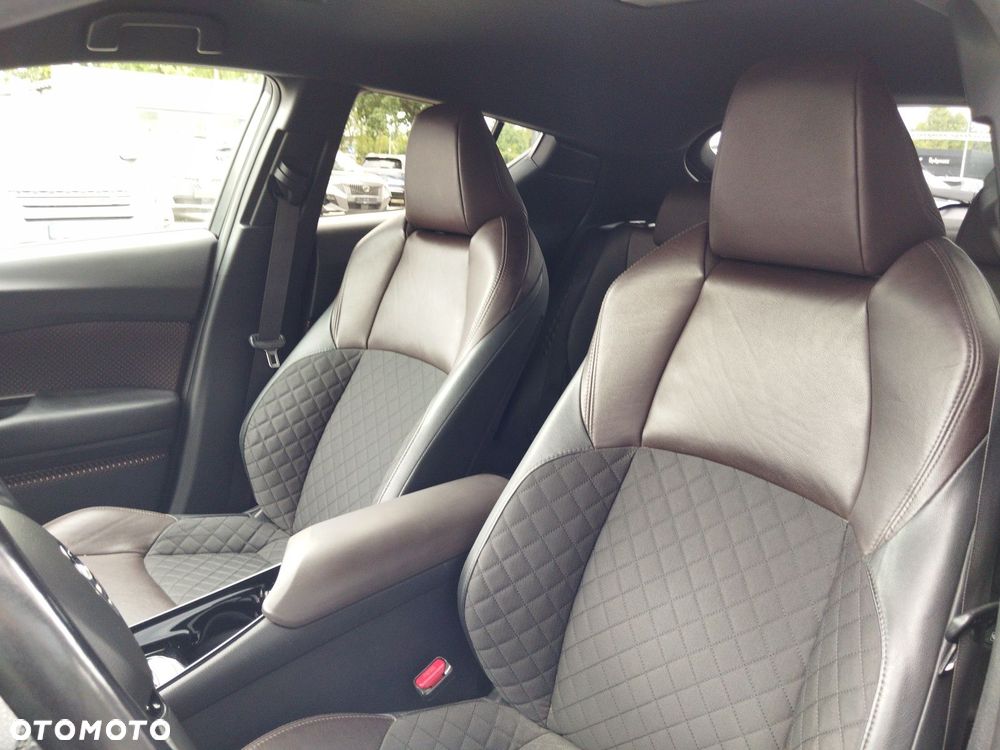 Toyota C-HR 1.8 Hybrid Prestige - 11
