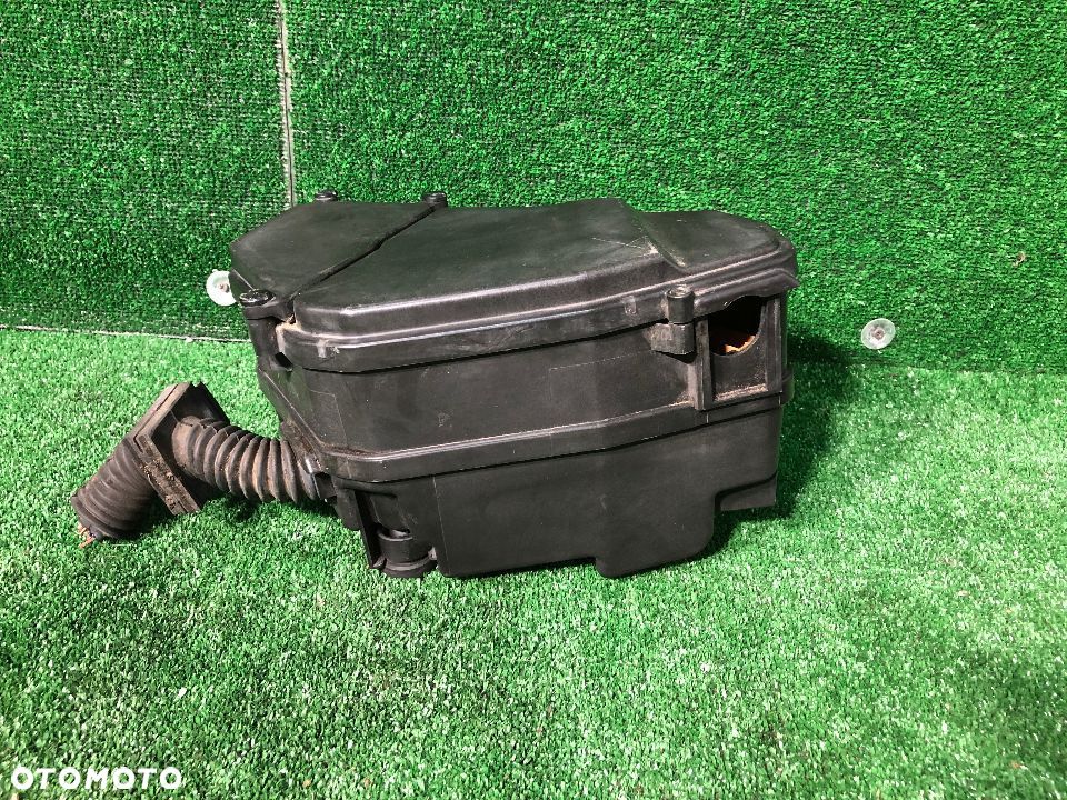 AUDI Q7 4L TOUAREG 7L OBUDOWA SKRZYNKA BEZPIECZNIKÓW