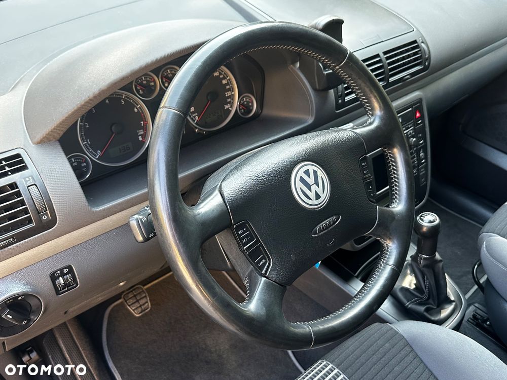 Volkswagen Sharan 1.8 5V Turbo United - 38