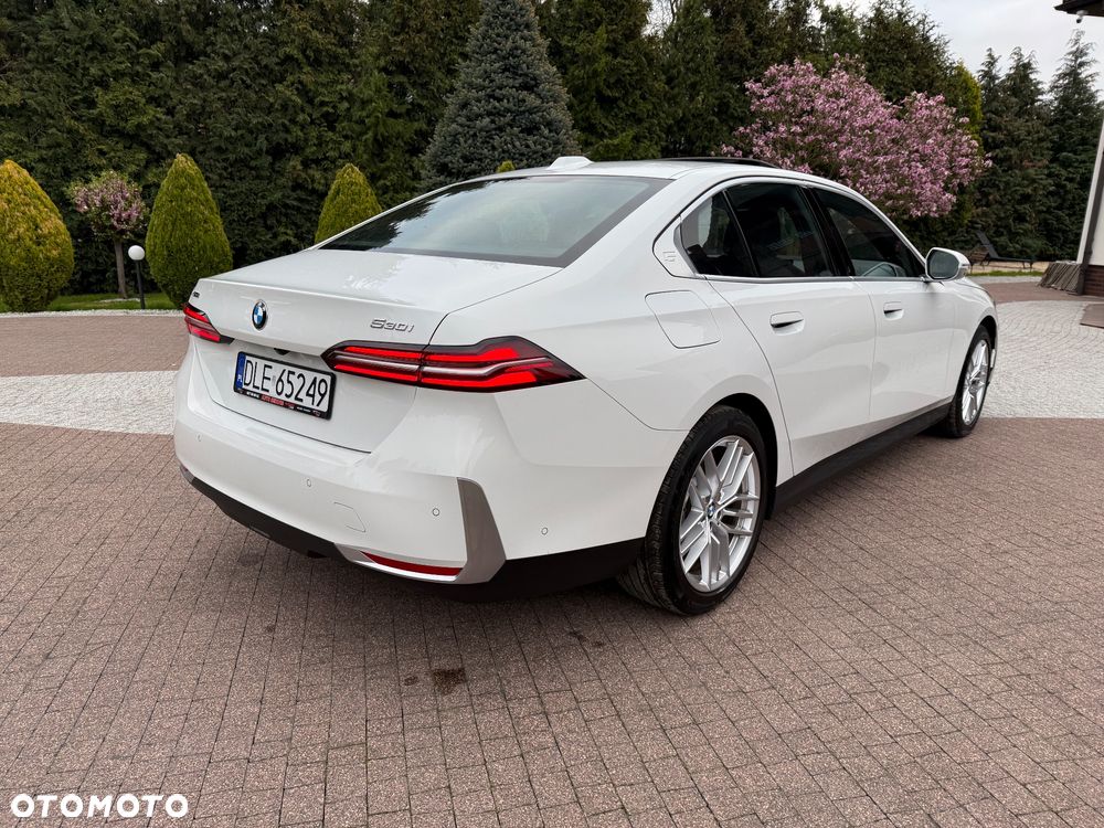 BMW Seria 5 530i xDrive - 6