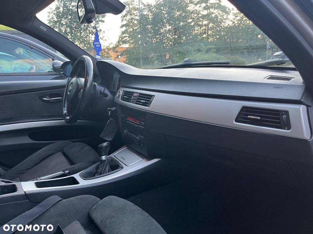 BMW Seria 3 320i - 8