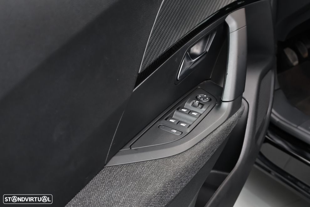 Peugeot 2008 1.2 PureTech Style - 23