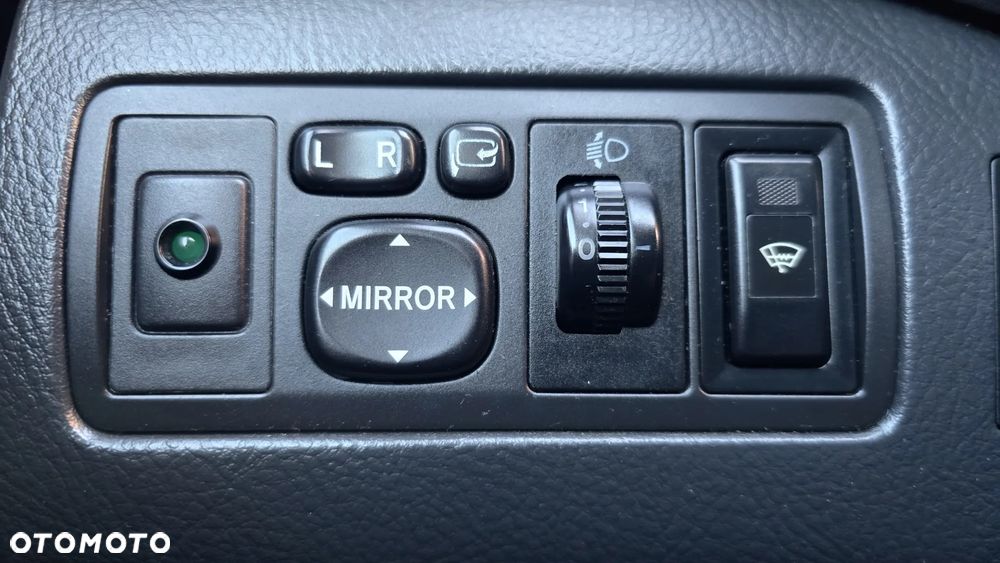 Toyota Avensis 2.0 D-4D Sol - 13