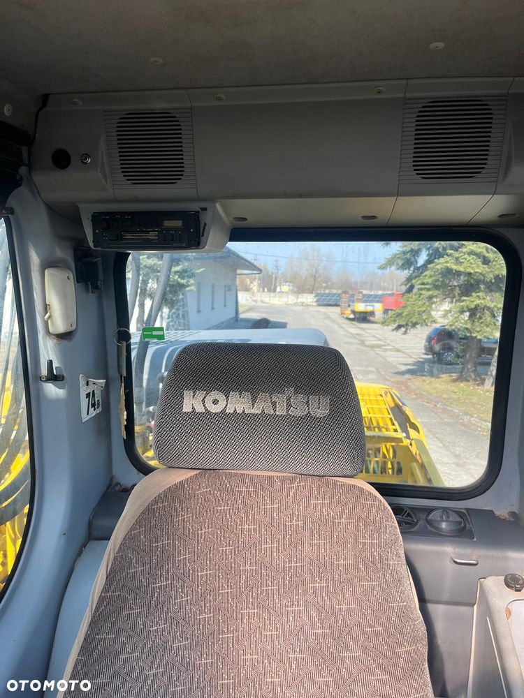 Komatsu PW200-7 - 13