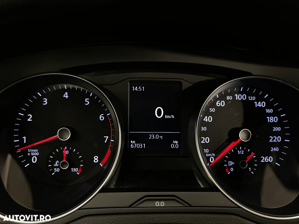 Volkswagen Passat 1.5 TSI ACT Advance - 22
