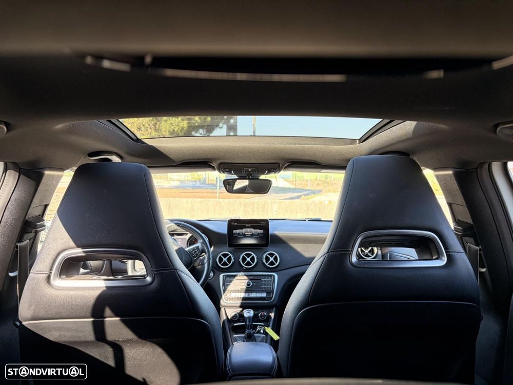 Mercedes-Benz A 160 d AMG Line - 26
