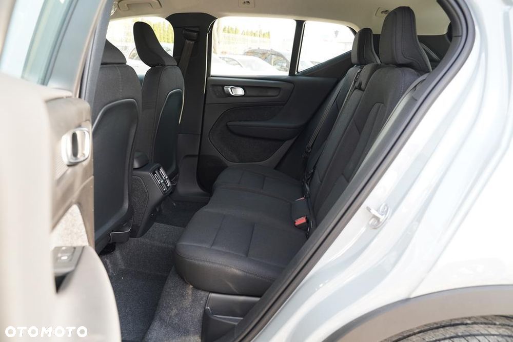 Volvo XC 40 B3 Essential - 9