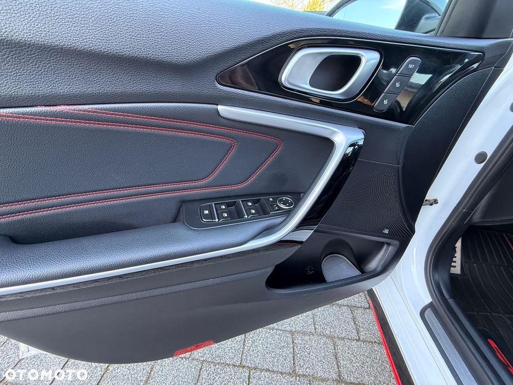 Kia ProCeed 1.6 T-GDI GT DCT - 37