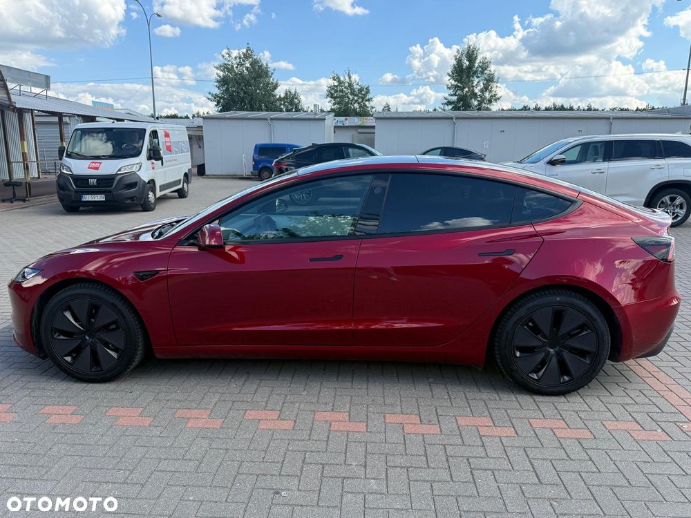 Tesla Model 3 - 8