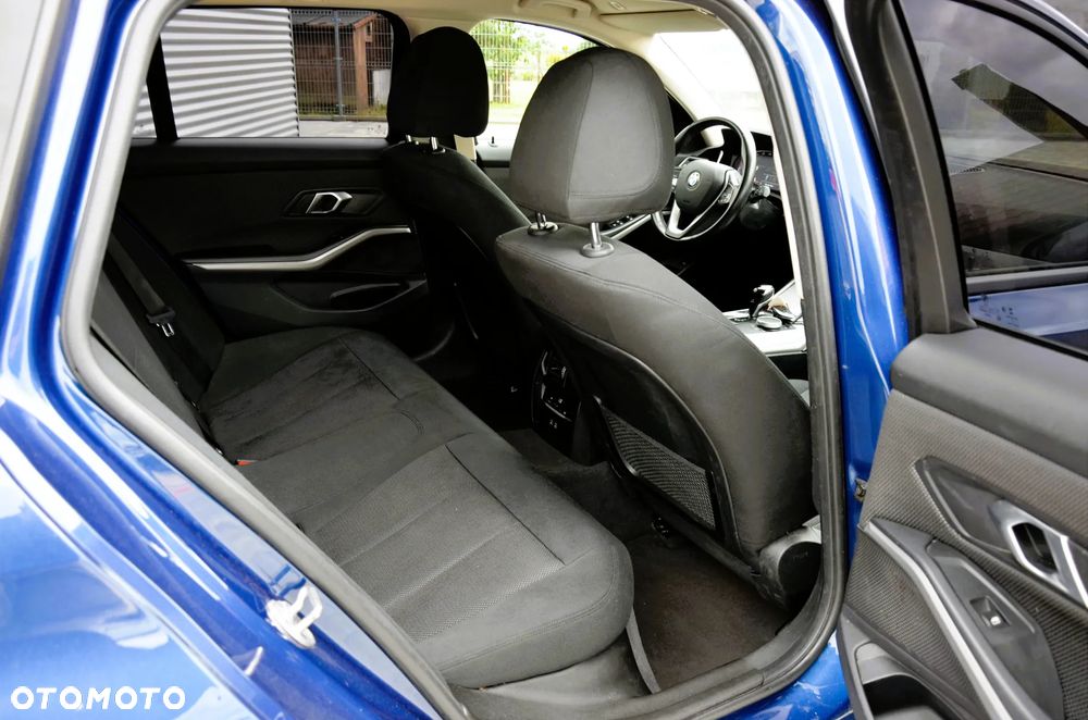 BMW Seria 3 320d Efficient Dynamics Advantage - 12