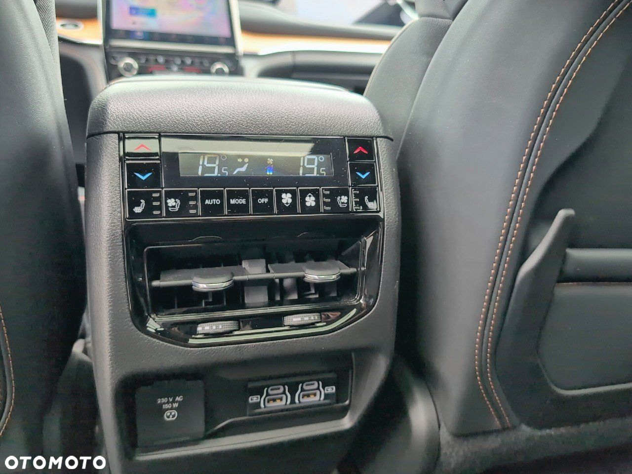 Jeep Grand Cherokee - 13
