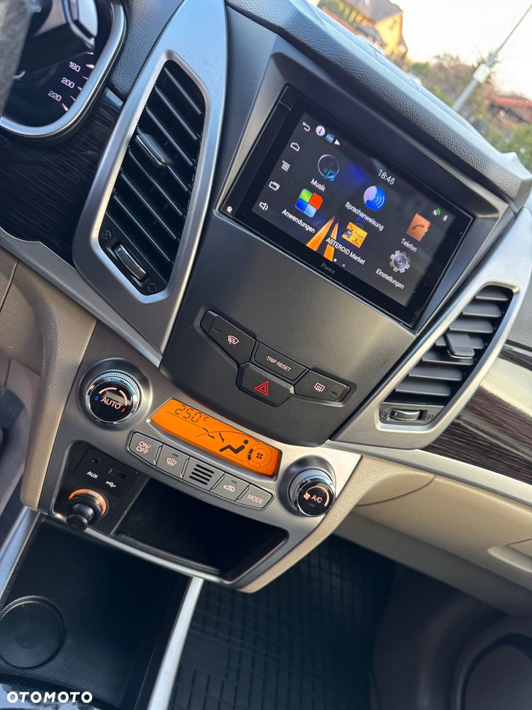 SsangYong/KGM Korando 2.0 e-XDi Quartz - 35