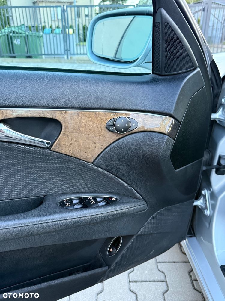 Mercedes-Benz Klasa E - 21