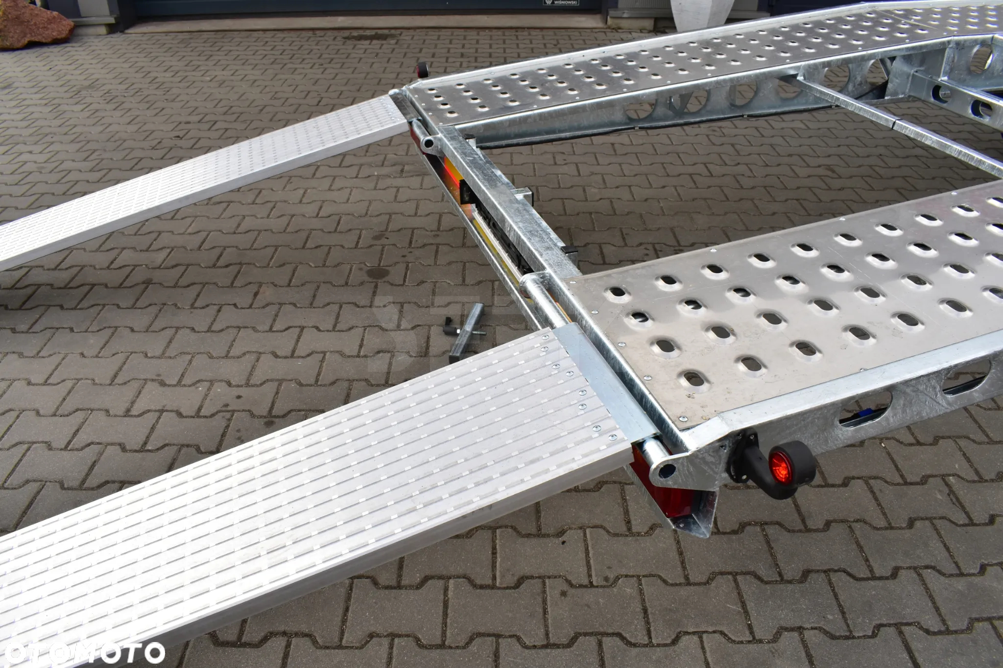 Wiola SUPER LEKKA LAWETA NA DWA AUTA DMC. 3500 KG. - 13