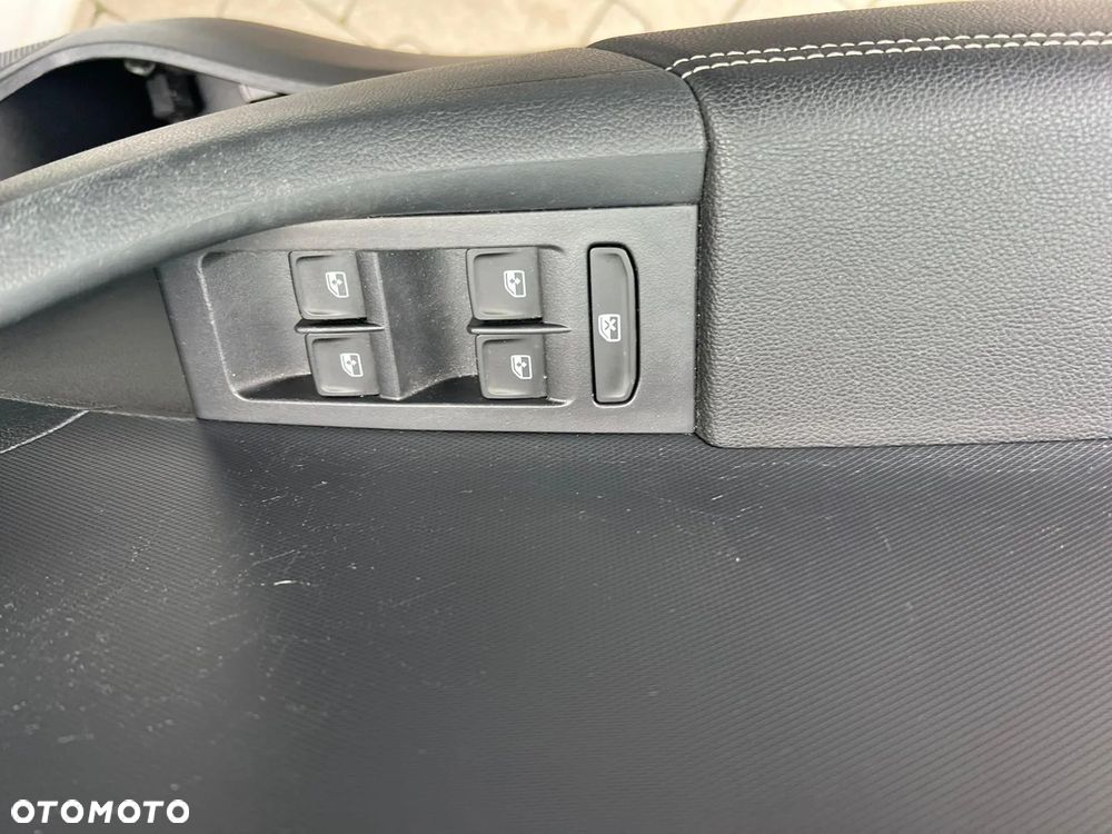 Skoda RAPID 1.0 TSI Style - 17