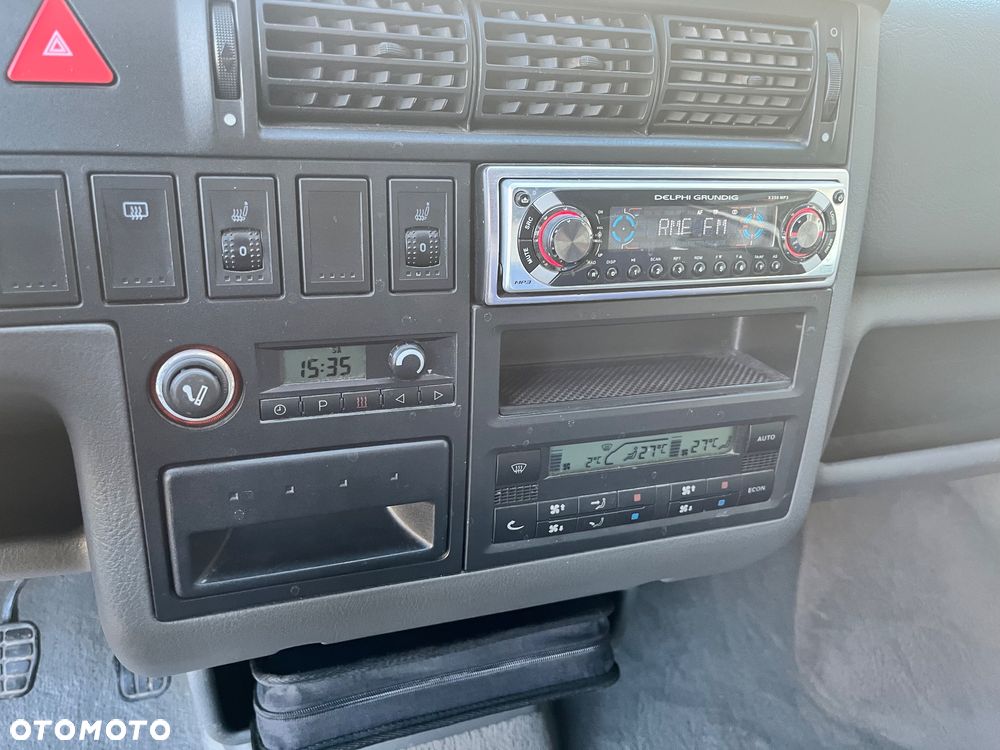 Volkswagen Multivan - 15