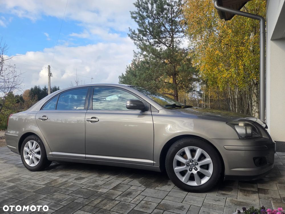 Toyota Avensis 1.8 VVT-i Sol - 5
