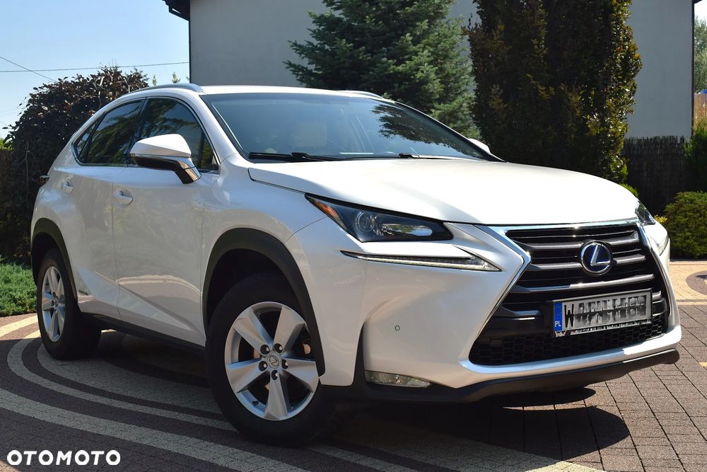 Lexus NX 300h Prestige AWD - 4