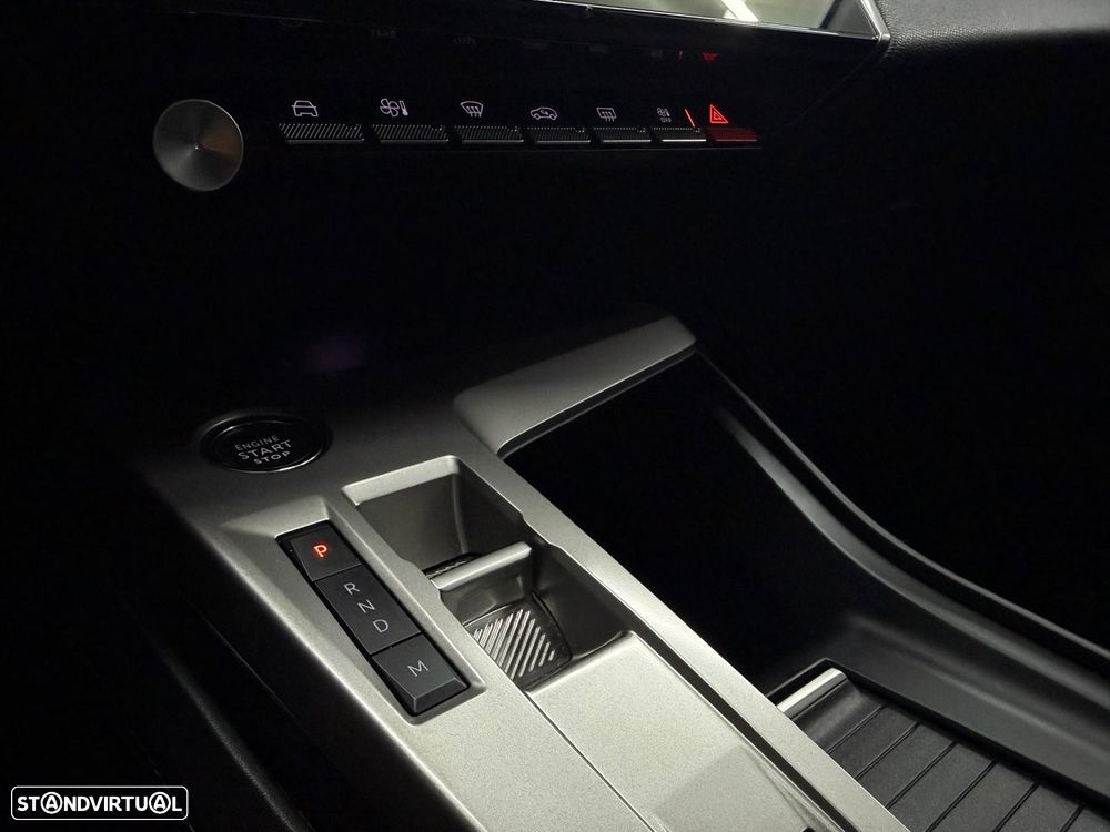 Peugeot 308 1.6 Hybrid GT Pack e-EAT8 - 24