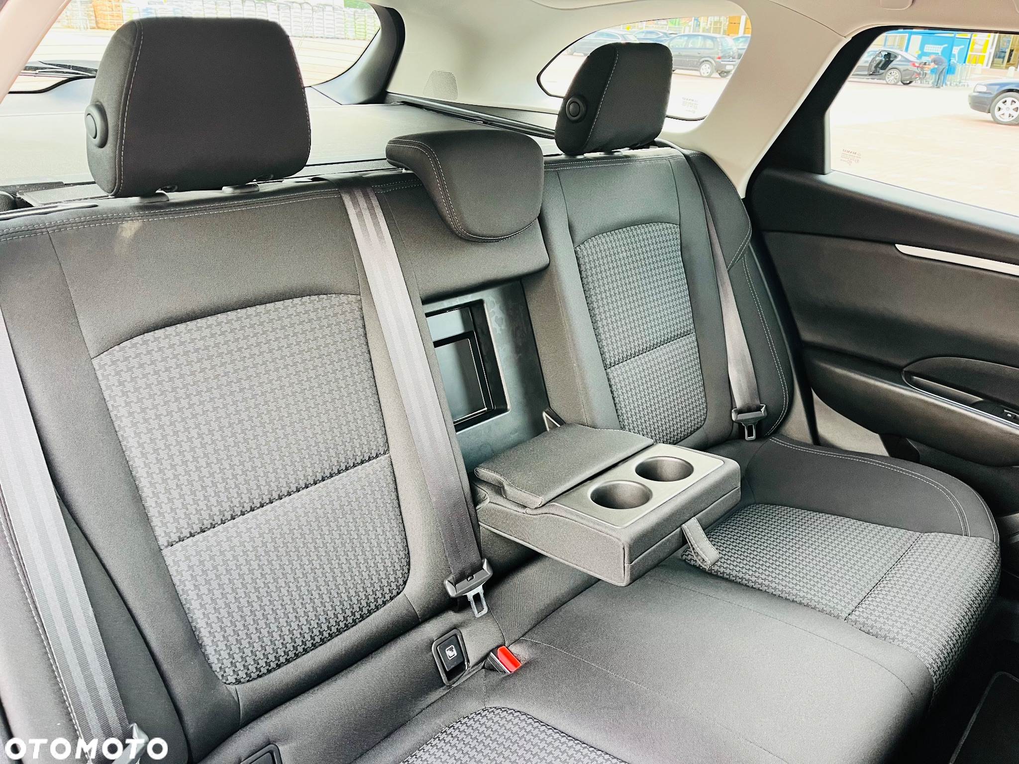 Renault Talisman Grandtour BLUE dCi 160 EDC BUSINESS EDITION - 32