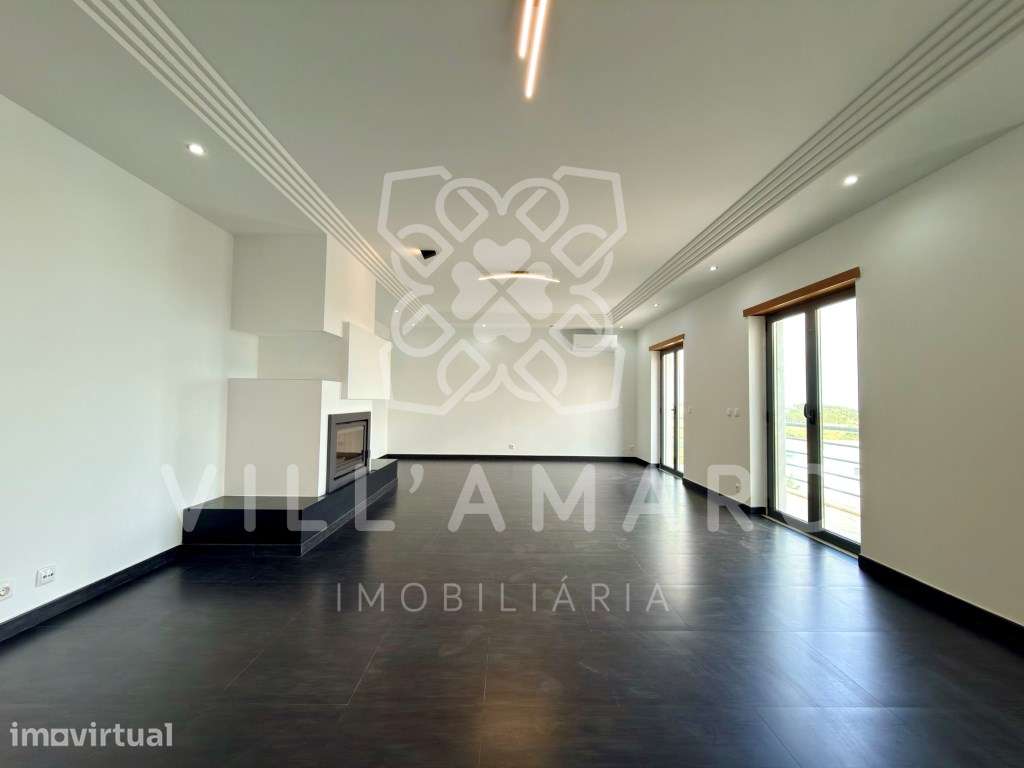 T3 Espaçoso com Garagem Box, Sótão e 3 Varandas em Mafra - Grande imagem: 4/31