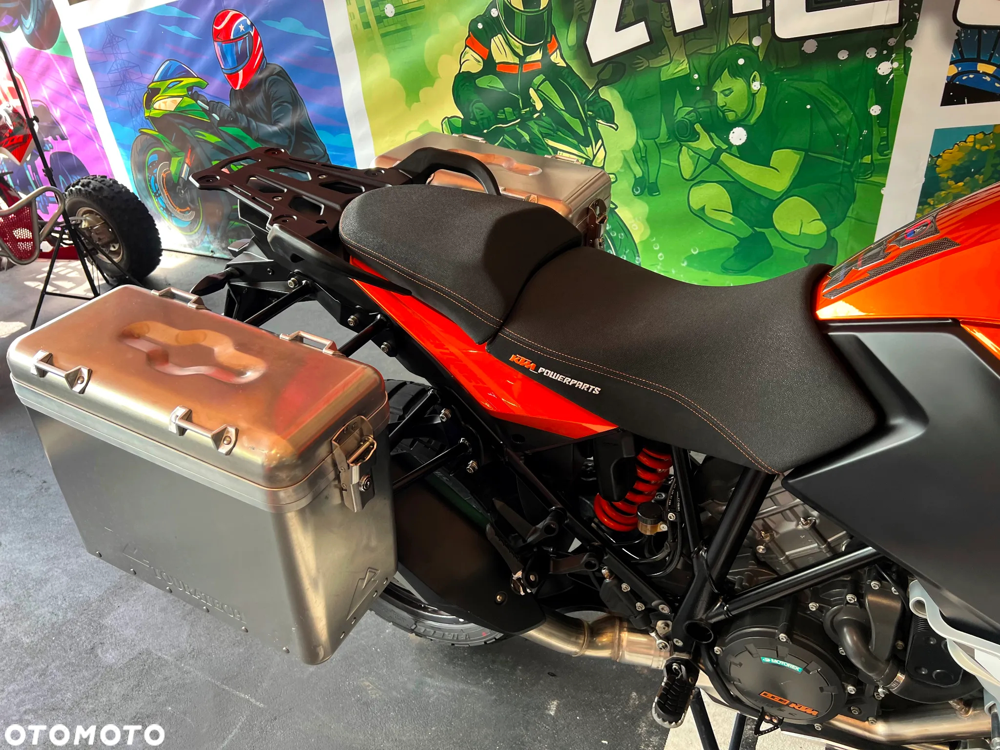 KTM Adventure - 8