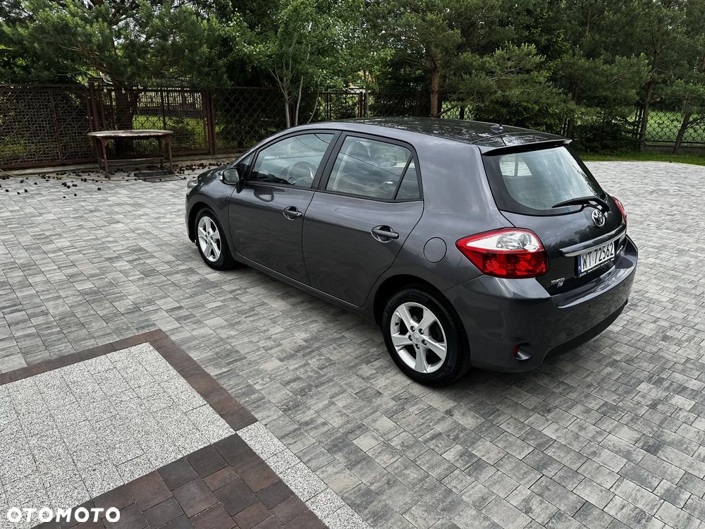 Toyota Auris 1.4 D-4D Premium - 3